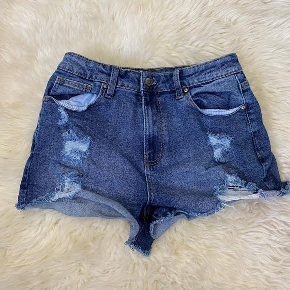NWOT NO BOUNDARIES Women 28 Juniors 9  High Rise Distressed Stretch Denim Shorts - Picture 2 of 6